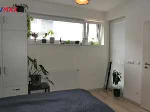 Pronájem bytu 2+kk, Hradec Králové - Nový Hradec Králové, Antonína Petrofa, 54 m2