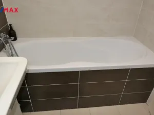 Pronájem bytu 2+kk, Hradec Králové - Nový Hradec Králové, Antonína Petrofa, 54 m2