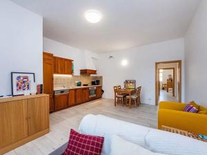 Pronájem bytu 2+kk, Praha - Libeň, Ocelářská, 54 m2