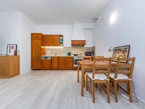 Pronájem bytu 2+kk, Praha - Libeň, Ocelářská, 54 m2