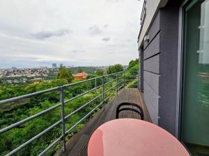 Pronájem bytu 3+kk, Praha, U Dívčích hradů, 123 m2