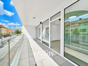 Pronájem kanceláře, Znojmo, Jarošova, 17 m2