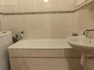 Pronájem bytu 1+kk, Praha - Nusle, Na lepším, 31 m2