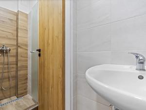 Pronájem obchodního prostoru, Zlín, Kvítková, 74 m2