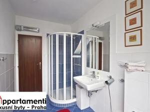 Pronájem rodinného domu, Praha - Kunratice, Ke hrádku, 417 m2