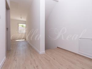 Prodej bytu 4+kk, Ostopovice, B. Němcové, 170 m2