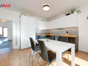 Prodej bytu 3+kk, Praha - Modřany, Zlochova, 89 m2