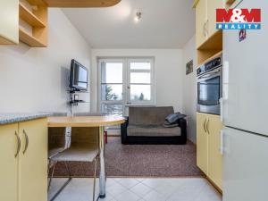 Pronájem bytu 2+kk, Hradec Králové, Na Občinách, 38 m2