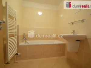 Pronájem bytu 1+kk, Praha - Modřany, Vorařská, 39 m2