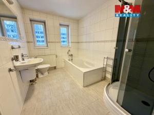 Pronájem bytu 3+1, Pardubice - Zelené Předměstí, Smetanovo náměstí, 140 m2