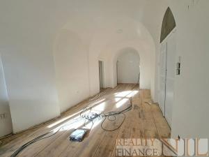 Pronájem obchodního prostoru, Plzeň, náměstí Republiky, 78 m2