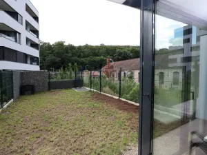 Pronájem bytu 1+kk, Praha, U Sluncové, 38 m2