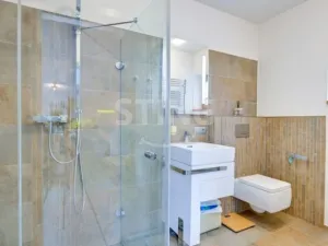 Prodej obchodního prostoru, Kroměříž, 1. máje, 102 m2