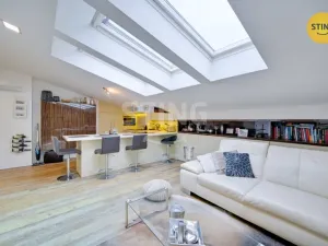 Prodej obchodního prostoru, Kroměříž, 1. máje, 102 m2