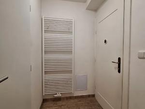 Pronájem bytu 1+kk, Praha - Bubeneč, U zeměpisného ústavu, 26 m2