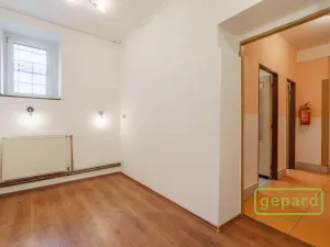 Prodej obchodního prostoru, Karlovy Vary, Rohová, 120 m2