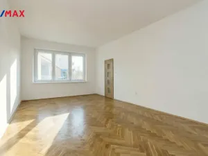 Prodej bytu 3+1, Karlovy Vary - Drahovice, Vítězná, 86 m2