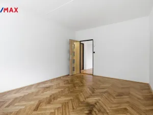 Prodej bytu 3+1, Karlovy Vary - Drahovice, Vítězná, 86 m2