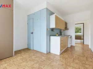 Prodej bytu 3+1, Karlovy Vary - Drahovice, Vítězná, 86 m2