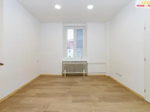 Pronájem bytu 2+kk, Praha - Libeň, Novovysočanská, 37 m2