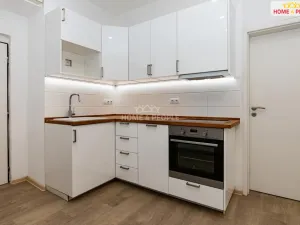 Prodej bytu 2+kk, Praha - Libeň, Novovysočanská, 37 m2