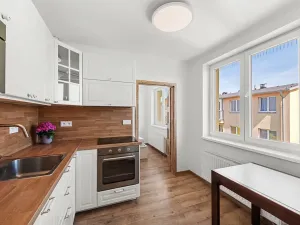 Pronájem bytu 2+kk, Klecany, V Honech, 36 m2