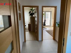 Pronájem rodinného domu, Mukařov - Srbín, Na Kopci, 103 m2