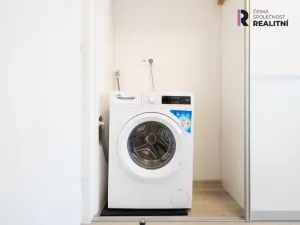 Pronájem bytu 1+kk, Zlín, Lorencova, 43 m2