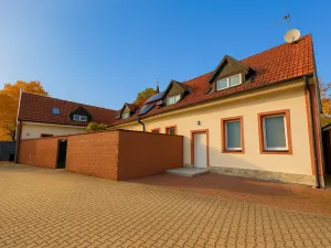 Prodej rodinného domu, Čestlice, 192 m2