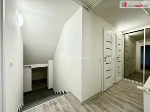 Prodej bytu 2+1, Karlovy Vary, Kolmá, 119 m2