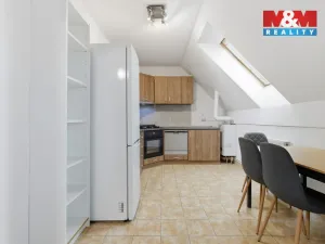 Pronájem bytu 2+1, Nupaky, K Parku, 63 m2