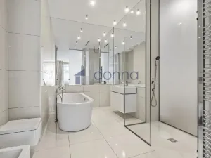 Pronájem bytu 3+kk, Praha, Laubova, 109 m2