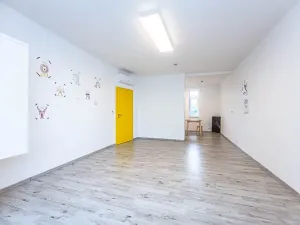 Prodej obchodního prostoru, Praha - Štěrboholy, Ústřední, 280 m2