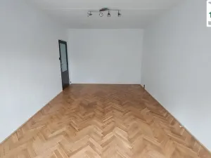 Pronájem bytu 1+1, Cheb, Šeříková, 40 m2