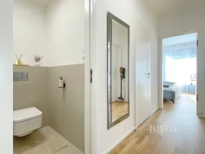 Pronájem bytu 2+kk, Praha, Armády, 53 m2