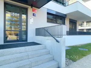 Pronájem bytu 2+kk, Praha, Armády, 53 m2