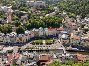 Prodej obchodního prostoru, Karlovy Vary, Divadelní náměstí, 100 m2