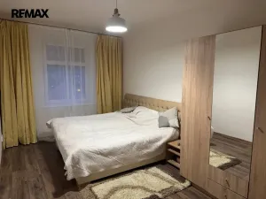 Pronájem bytu 3+kk, Karlovy Vary - Dvory, Chebská, 60 m2