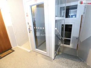 Pronájem bytu 2+kk, Karlovy Vary - Drahovice, Vrchlického, 56 m2