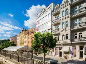 Prodej bytu 3+kk, Karlovy Vary, Vřídelní, 105 m2