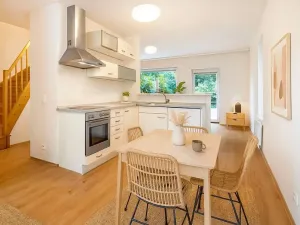 Pronájem vícegeneračního domu, Zlončice, 95 m2