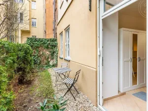 Prodej bytu 2+kk, Praha - Smíchov, Grafická, 49 m2