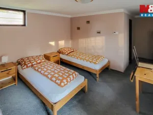 Prodej ubytování, Staré Křečany - Valdek, 1670 m2