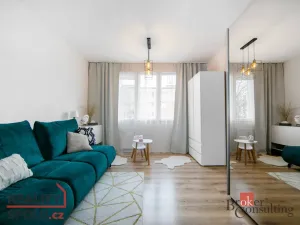 Prodej bytu 3+1, Plzeň - Skvrňany, Křimická, 68 m2