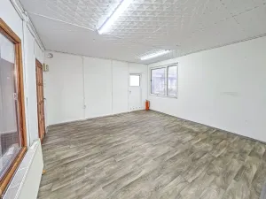 Pronájem obchodního prostoru, Pardubice - Zelené Předměstí, Jana Palacha, 31 m2