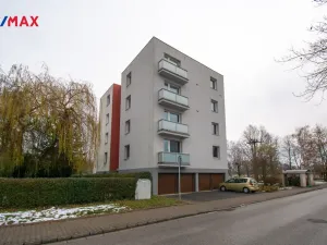 Prodej bytu 3+1, Pardubice - Ohrazenice, Marie Majerové, 74 m2