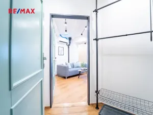 Prodej bytu 1+kk, Praha - Holešovice, Veverkova, 40 m2