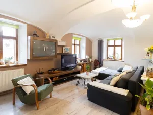 Prodej vícegeneračního domu, Bžany, 240 m2