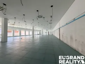 Pronájem obchodního prostoru, Varnsdorf, Kmochova, 450 m2