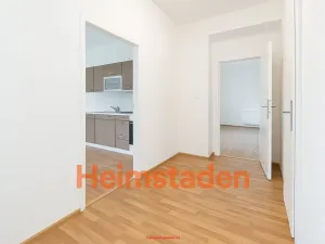 Pronájem bytu 2+1, Ostrava - Poruba, náměstí Jana Nerudy, 55 m2